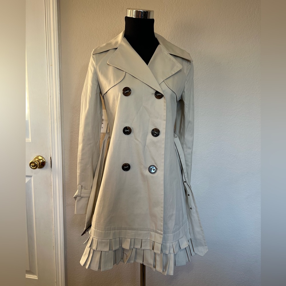Vera Wang Lavender Label Cream Long Sleeve Dress